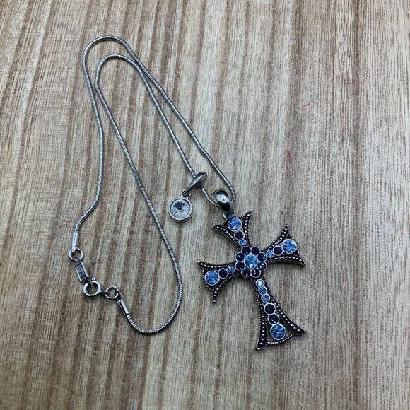 Lia Sophia Rhinestone Embellished Cross Pendant w FI Chain - Picture 4 of 7